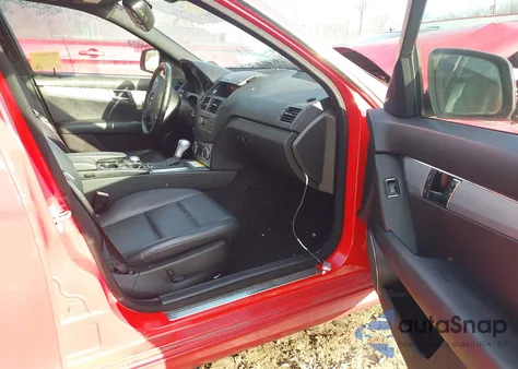 2009 Mercedes-Benz C 300 Luxury/Sport из США, поврежденный, VIN WDDGF54X19R070381